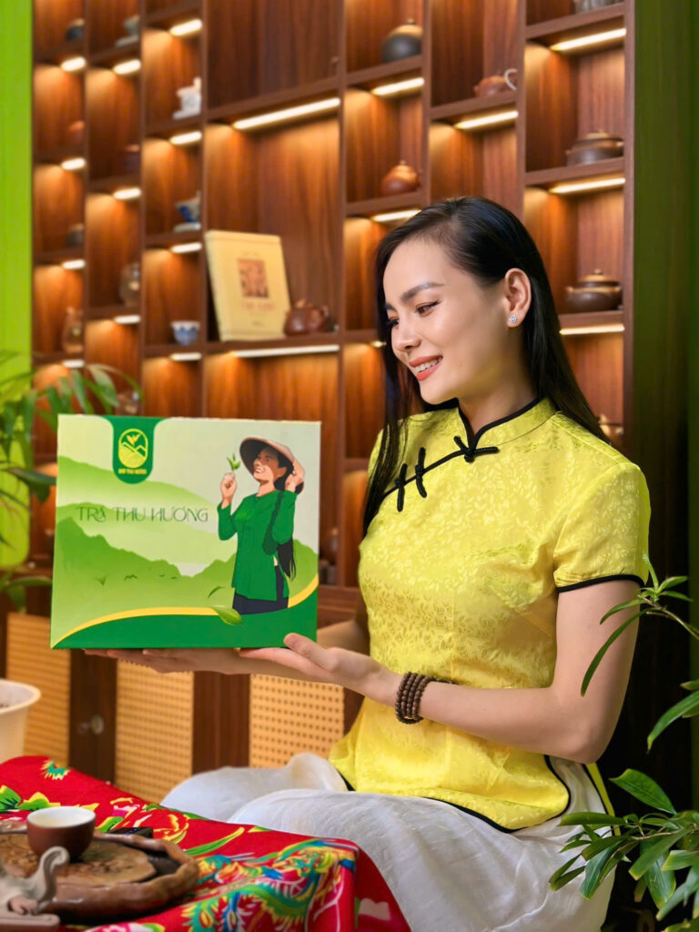 ảnh thu hương với hộp biếu 4